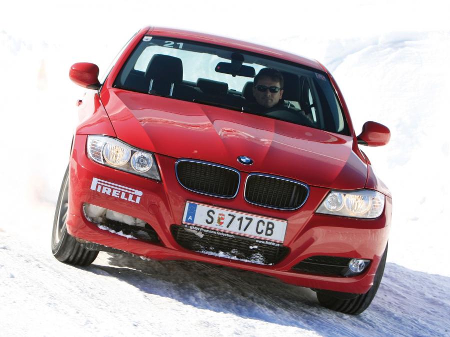  BMW 320d xDrive Sedan 2008 года  (фото 9 из 10)